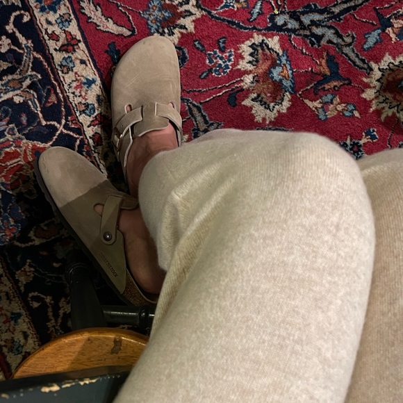 Meet your Posher, Courtny - Picture 3 of 4